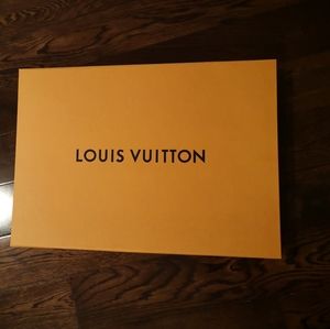 LV box with receipt holder